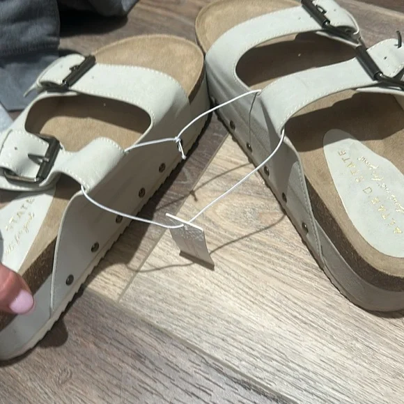 nwt Altrd state platform shoes - Picture 3 of 4